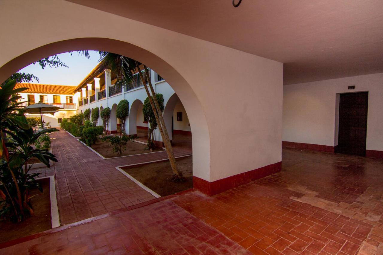 Hotel Playa De Cortes Guaymas Kültér fotó
